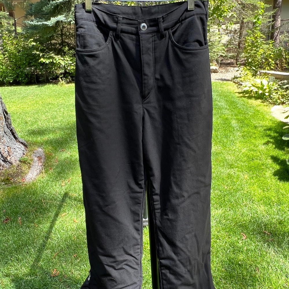 Bogner black ski pants size 8 long.